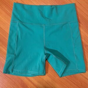 Vuori - biker shorts